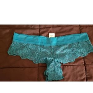 PINK extra low rise Cheekster